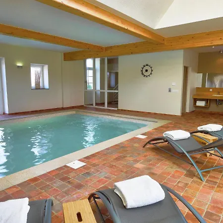 Casa vacanze Cozy Holiday In Mettet With Private Pool And Sauna Ermeton-sur-Biert